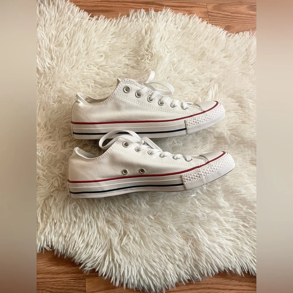 White Converse All Stars W9/M7 *read description*